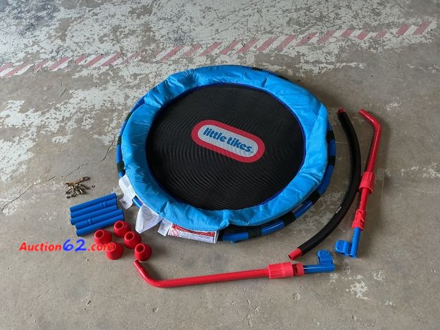 Lot 44-1636t - Little Tikes Easy Store 3' Trampoline For unisex-children, 36.00 L x 36.00 W x 33.50 H Inches E-Commerce Return, A basic inspection has been...