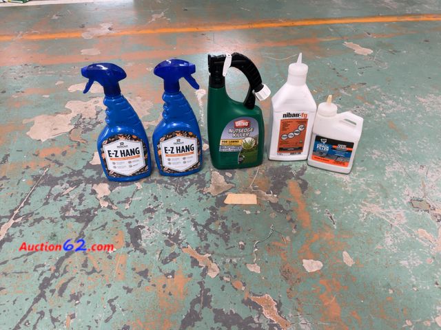 Lot 44-930p - Roman, Ortho, Niban, DAP Home &amp; Garden Maintenance Lot - E-Z Hang, Nutsedge Killer, Niban-FG, Crack Killer Zero - Assorted Colors E-Comm...