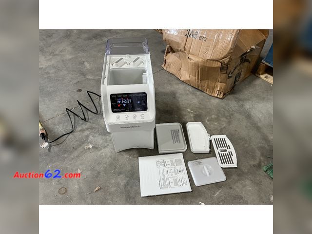 Lot 44-152 - Waken Electric Ice Maker Machine E-Commerce Return, A basic inspection has been given to this item. Sold AS-IS. Powers on, not tested furthe...