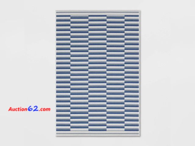 Lot 44-672p - 3'11"x5'5" Color Blocked Striped Rectangular Indoor Outdoor Area Rug Blue - Room Essentials™ Appears New, A basic inspection has been given ...