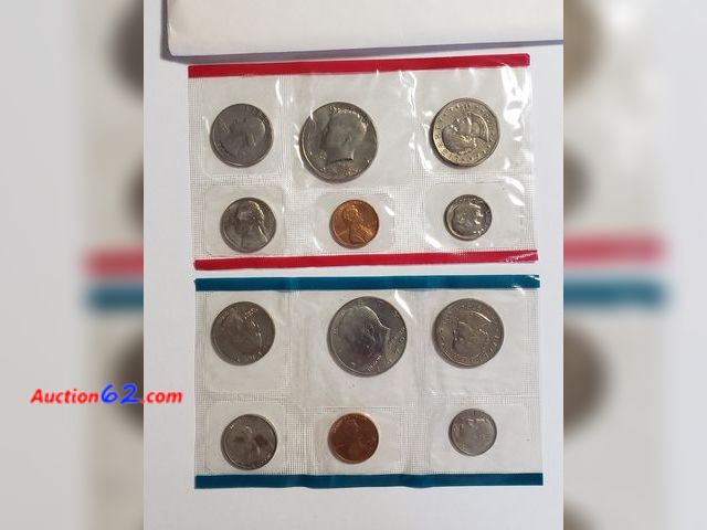 Lot 44-8513g - 1979 MINT SET W/EISENHOWER DOLLARS, KENNEDY HALVES, WASHINGTON QUARTERS, ROOSEVELT DIMES, JEFFERSON NICKELS AND LINCOLN CENTS IN ORIGINAL US...