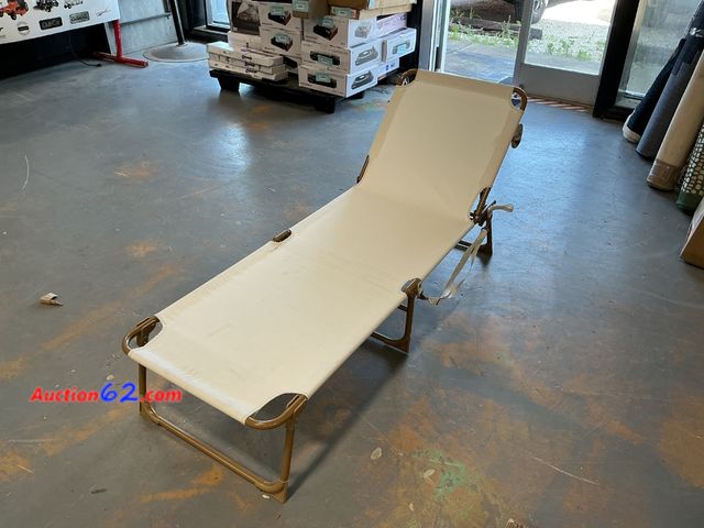 Lot 44-821 - Portable Folding Lounge Chair Recliner Beige See All Photo's Not Tested E-Commerce Return, A basic inspection has been given to this item. S...