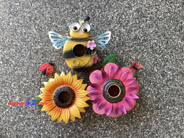 Lot 44-7745j - Lot of (3) metal bird houses.  Appears New, A basic inspection has been given to this item. Sold AS-IS. See All Photo's