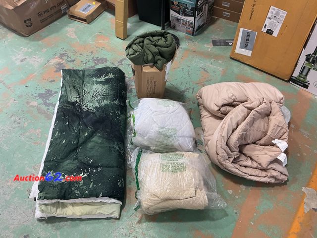Lot 44-691g - Mix lot of Miscellaneous items  E-Commerce Return, A basic inspection has been given to this item. Sold AS-IS. See All Photo's Not Tested