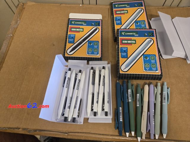 Lot 44-6548t - Lot of 3 LUNERKU Retractable Gel Ink Pens: 8pcs Black Ink 0.5mm (Fine) Pen Comfort Grip Stylish Barrel Smooth Writing Appears New, A basic i...