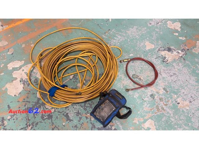 Lot 44-4051w - Fieldpiece Hose Set with Bag Not Tested See All Photo's E-Commerce Return, A basic inspection has been given to this item. Sold AS-IS.