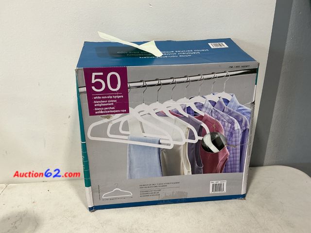 Lot 44-962 - 50 White Non-Slip Hangers See All Photo's Not Tested Appears New with box damage