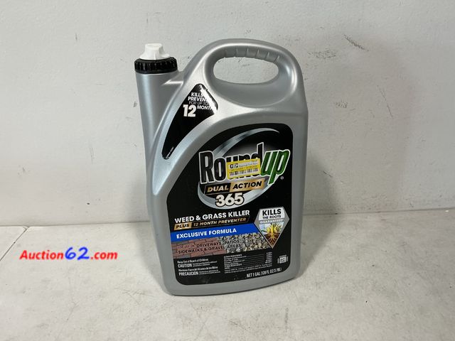 Lot 44-766 - Missing sprayer. Roundup Dual Action 365 Weed &amp; Grass Killer Plus 12 Month Preventer, 1 gal. Appears New, A basic inspection has been gi...