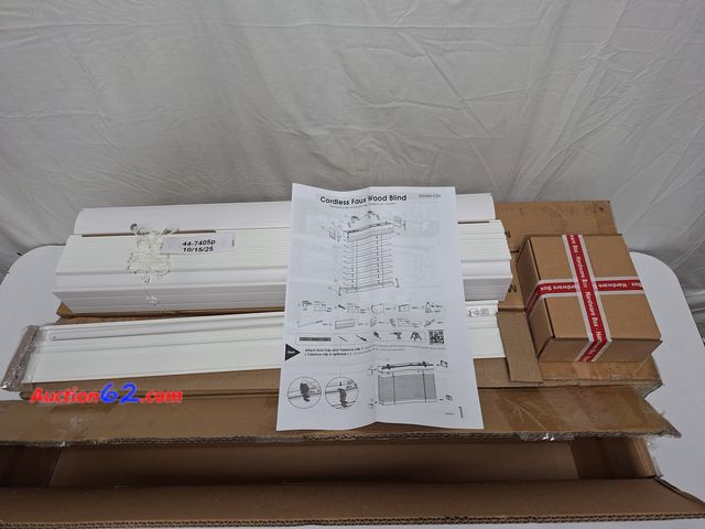 Lot 44-7405p - Lot of (4) 2.5" cordless FW white 23" width × 48" length blinds  Appears New, A basic inspection has been given to this item. Sold AS-IS.