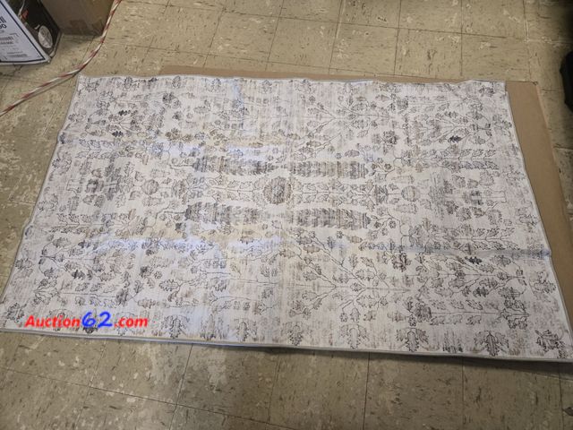 Lot 44-6522t - WondRg 3x5 Washable Neutral Area Rug Beige Grey Non-Slip Low Pile Appears New, A basic inspection has been given to this item. Sold AS-IS.