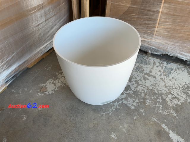 Lot 44-1567p - Self-Watering Plastic Indoor Outdoor Planter Pot White 20"x20" - Room Essentials™: Polypropylene, Freestanding, No Assembly Required E-Comme...