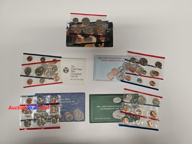 Lot 44-8550o - 5 MINT SET LOT - 1991. 1992, 1993, 1994 AND 1995. EACH SET HAS PHILADELPHIA AND DENVER MINT KENNEDY HALF DOLLARS, WASHINGTON QUARTERS, ROOSE...