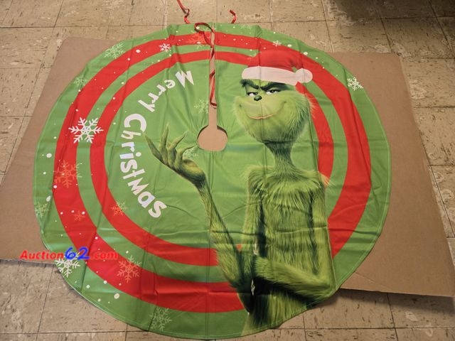 Lot 44-6629w - 48in Grinch Christmas Tree Skirt Appears New, A basic inspection has been given to this item. Sold AS-IS.