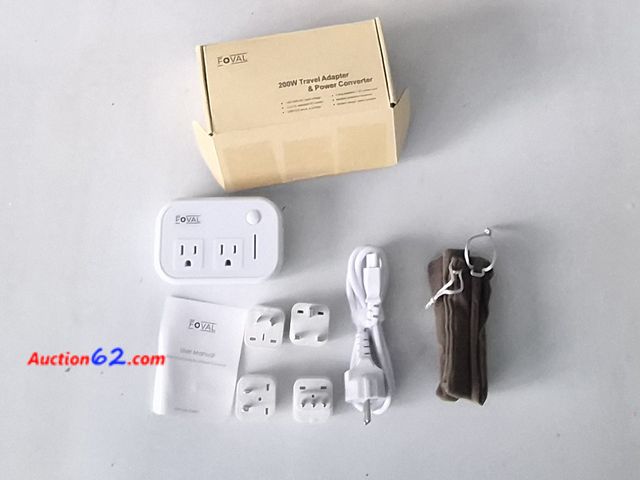 Lot 44-3032f - 200W Travel Adapter &amp; Power Converter - See Pictures  Appears New, A basic inspection has been given to this item. Sold AS-IS.