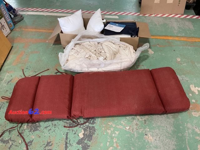 Lot 44-650g - Mix lot of Miscellaneous items E-Commerce Return, A basic inspection has been given to this item. Sold AS-IS. See All Photo's Not Tested