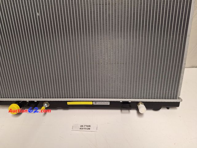 Lot 44-7144i - Radiator replacement for infiniti G35, 3.5L V6 gas SedanOE 2003-2007 (see pics) Appears New, A basic inspection has been given to this item....