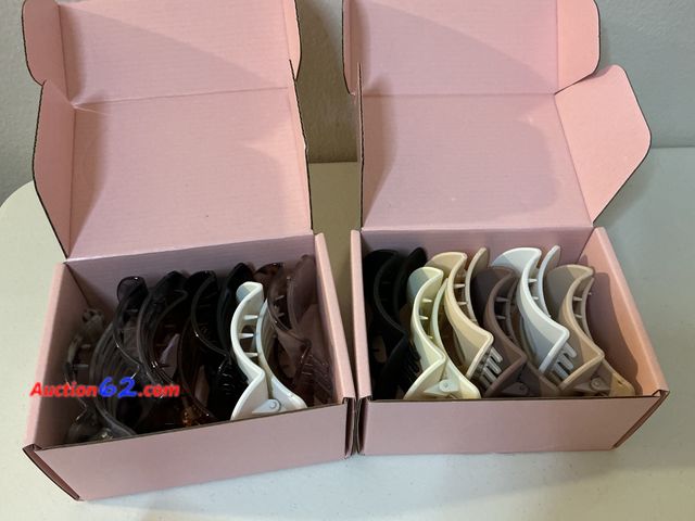 Lot 44-9059 - Lot of 2 Hair Claw Clips Sets - Assorted Colors and Styles Appears New, A basic inspection has been given to this item. Sold AS-IS. New As-I...