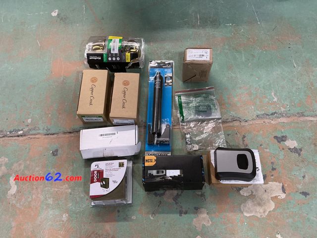 Lot 44-958 - Kwikset Door Lock, Copper Creek Hardware, Wright Products - Door Hardware Assortment Not Tested E-Commerce Return, A basic inspection has be...