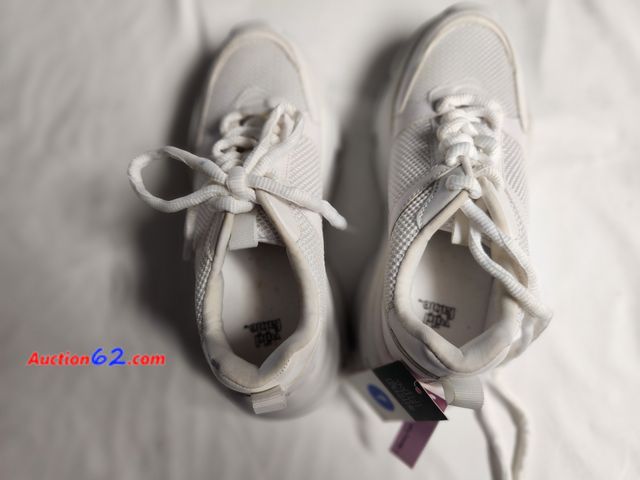 Lot 44-2308b - 1 new white women's tennis shoes wild fable. Size 7. New with tags. Memory foam sells for 40.00. See photos. 1. Appears New, A basic inspect...