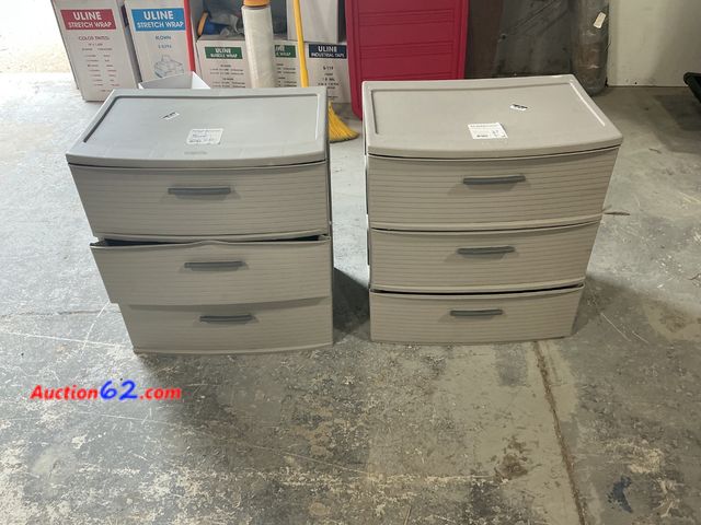 Lot 44-1200j - Two 3-Drawer Gray Plastic Storage Units E-Commerce Return, A basic inspection has been given to this item. Sold AS-IS. Dirty Dented
