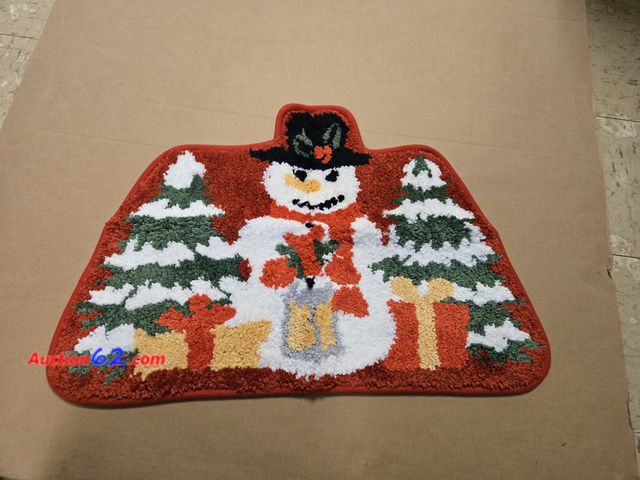 Lot 44-6514x - Hexagram Cute Snowman Rug Non-Slip Christmas Decor, 16x24in Appears New, A basic inspection has been given to this item. Sold AS-IS.