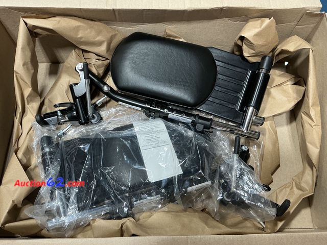 Lot 44-4017f - Medical Products Co. LTD Wheelchair Footrest Assembly Model T94HCP See All Photo's Appears New, A basic inspection has been given to this it...