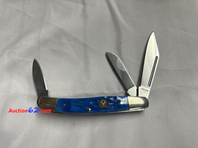 Lot 44-6101f - Eagles edge 3 blade pocket knife blue handle about 4.25 in closed. Opened for photos. See All Photo's Not Tested Never opened, Factory Seale...