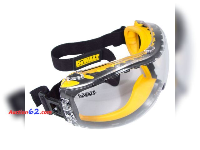 Lot 44-2738 - DEWALT DPG82-11 Concealer Clear Anti-Fog Dual Mold Safety Goggle, Clear Lens, 1 Pair Appears New, A basic inspection has been given to this ...