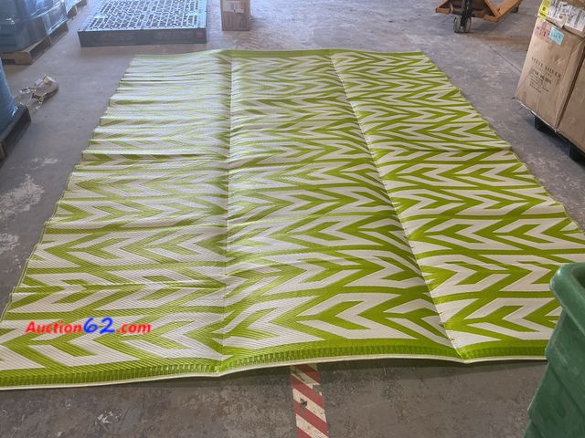 Lot 44-713b - Retail value $81- Amsterdam Green and Creme 9 ft. x 12 ft. Folded Reversible Recycled Plastic Indoor/Outdoor Area Rug-Floor Mat 2. E-Commerc...
