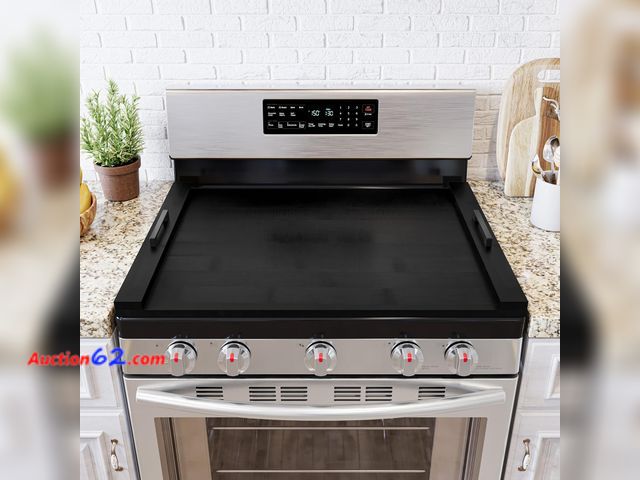 Lot 44-1547o - SpaceAid Noodle Board Stove Kitchen Cover with Handles, Top Covers for Gas Burners and Electric Stove, Oven Decor Accessories Wood Tray for ...