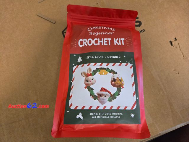 Lot 44-6763p - Christmas Beginner Crochet Kit Never opened, Factory Sealed