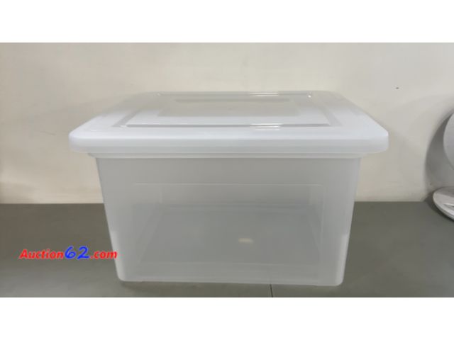 Lot 44-1959a - Clear Plastic Storage Bin with Lid See All Photo's Not Tested Appears New, A basic inspection has been given to this item. Sold AS-IS.