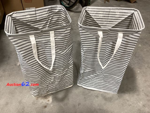 Lot 44-203b - Lot of (2) Collapsible Hampers  2. E-Commerce Return, A basic inspection has been given to this item. Sold AS-IS.