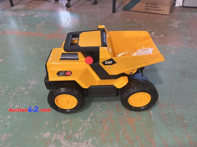 Lot 44-658g - CAT Dump Truck for Kids- Seat Does Not Open E-Commerce Return, A basic inspection has been given to this item. Sold AS-IS. See All Photo's N...