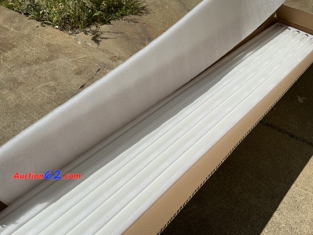 Lot 44-4059a - Fluorescent Tube Lights - Made in China See All Photo's Appears New, A basic inspection has been given to this item. Sold AS-IS.