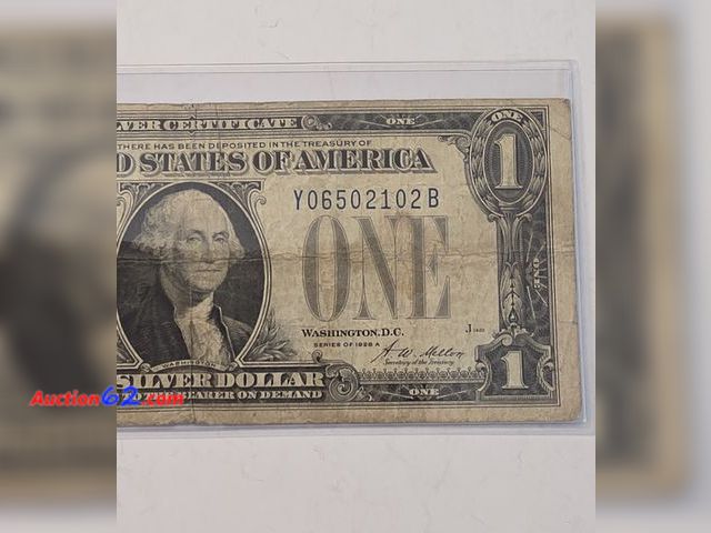 Lot 44-8340p - 1928A $1 FUNNYBACK SILVER CERTIFICATE! CIRCULATED. THESE NOTES WERE NICKNAMED "FUNNYBACKS" BECAUSE THE PUBLIC BELIEVED THAT THE REVERSES LOO...
