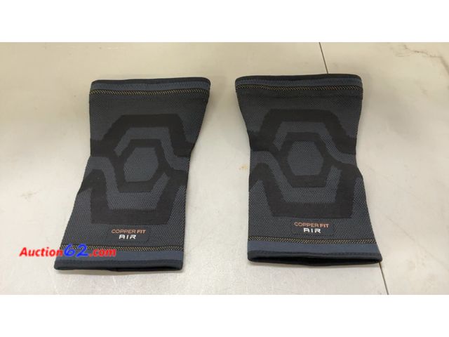 Lot 44-1693j - Copper Fit Air Knee Sleeves Size Unknown Not Tested See All Photo's Appears New, A basic inspection has been given to this item. Sold AS-IS.