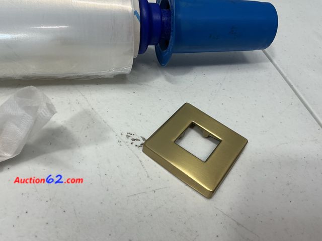 Lot 44-2712 - Brass Shower Arm and Flange Set Appears New, A basic inspection has been given to this item. Sold AS-IS. Not Tested See All Photo's