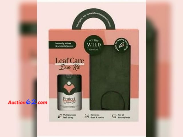 Lot 44-7195j - Leaf care Duo Protect spray kit with glove E-Commerce Return, A basic inspection has been given to this item. Sold AS-IS.