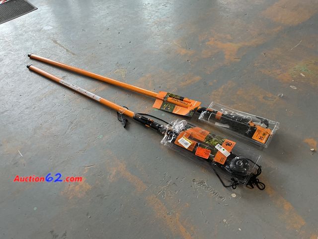 Lot 44-941j - Fiskars Tree Pruner Set See All Photo's Not Tested E-Commerce Return, A basic inspection has been given to this item. Sold AS-IS. Scratched ...