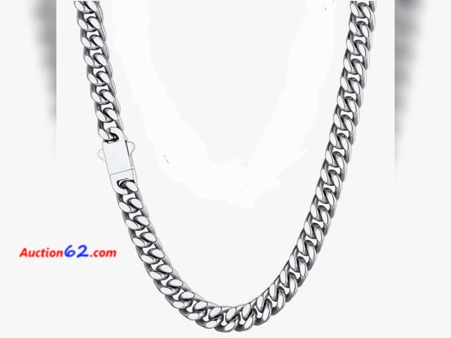 Lot 44-6579b - Kindoo Stainless Steel Cuban Link Chain with Gift Box (28 inches, d. 11mm width-Silver) Appears New