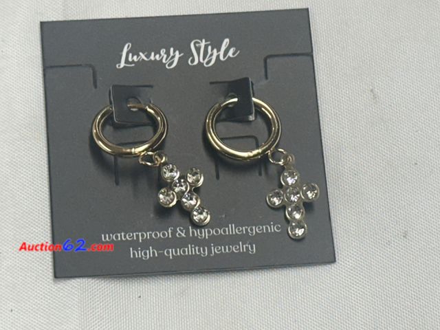 Lot 44-6020a - CZ Diamond stud cross earrings.  Luxury style, waterproof, hypoallergenic, high-quality jewelry. 91647–0. Appears New, A basic inspection ha...
