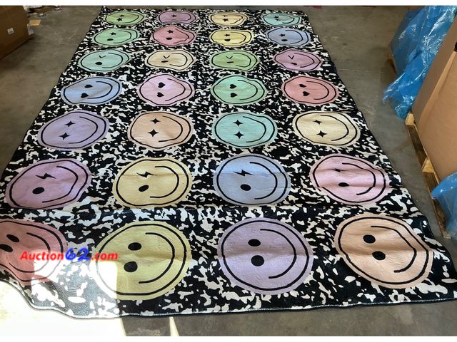 Lot 44-105m - Colorful Smiley Face Button Area Rug See All Photo's E-Commerce Return, A basic inspection has been given to this item. Sold AS-IS.