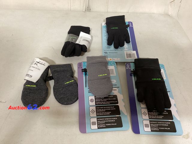 Lot 44-144b - Lot of Kids Winter Gloves  2. E-Commerce Return, A basic inspection has been given to this item. Sold AS-IS.