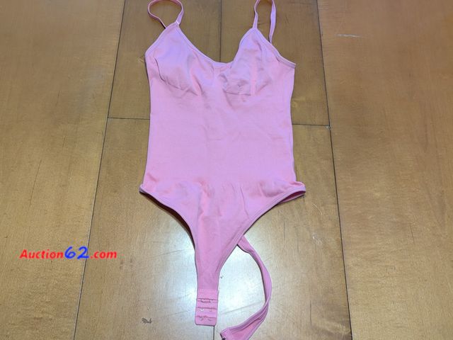 Lot 44-3039g - Size Youth Medium - Pink Bodysuit - Appears New - See Pictures