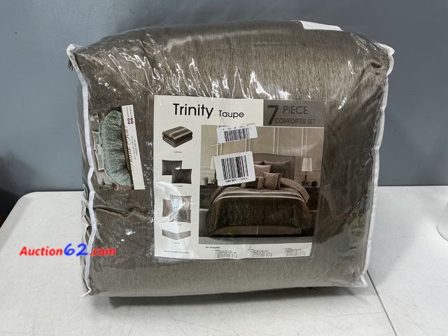 Lot 44-2604m - Trinity Taupe 7 Piece Comforter Set Not Tested See All Photo's Appears New, A basic inspection has been given to this item. Sold AS-IS.