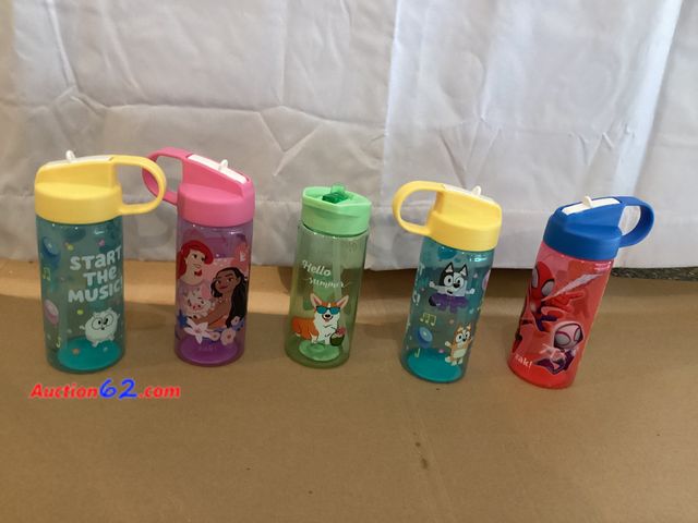 Lot 44-7741i - Lot of (5) kids straw bottles.  Appears New, A basic inspection has been given to this item. Sold AS-IS. See All Photo's