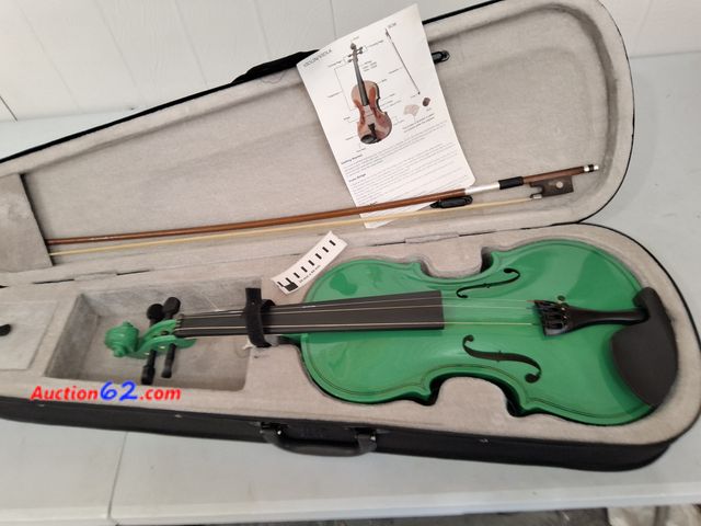 Lot 44-7219e  - 4/4 violin for beginners full-size string instrument includes bow rosin bridge and carry case, green (has broken string) E-Commerce Return, ...