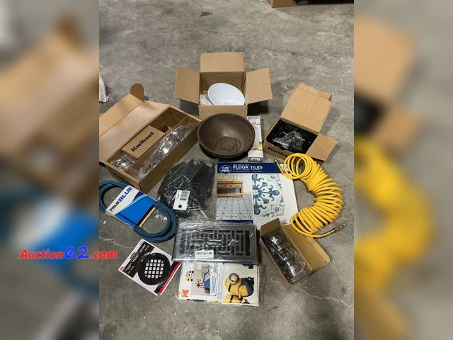 Lot 44-122w - Lot of Miscellaneous Amazon Returns E-Commerce Return, A basic inspection has been given to this item. Sold AS-IS.