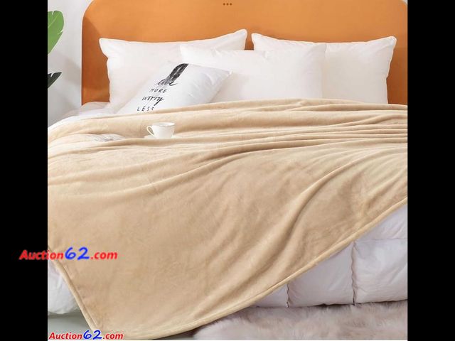 Lot 44-2083m - Flannel Blanket Karry Beige 60x80 Appears New, A basic inspection has been given to this item. Sold AS-IS. See All Photo's Not Tested